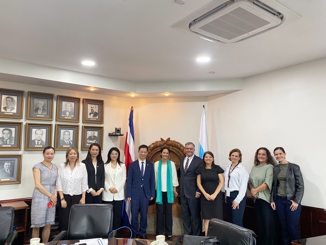 Delegation Led by Yu Miaojie Visits the University of Costa Rica and the Embassy of PRC in Costa Rica