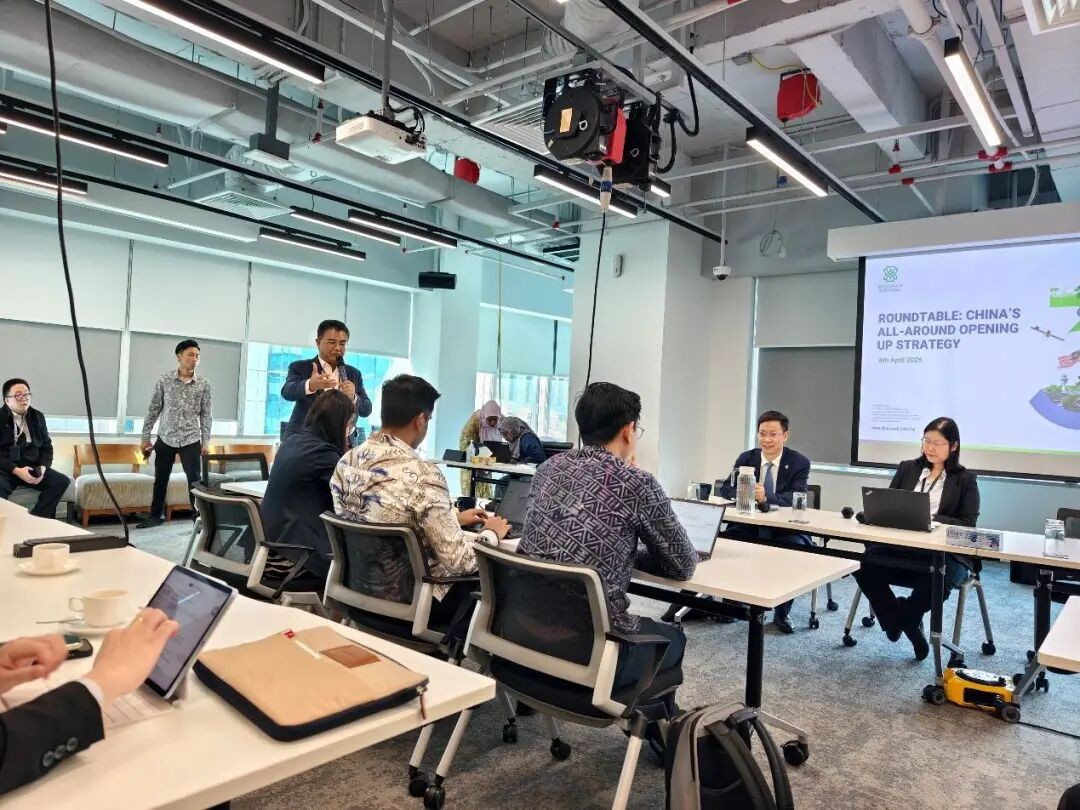 Professor Yu Miaojie Attends Public Lecture in Malaysia and Delivers Keynote Speech